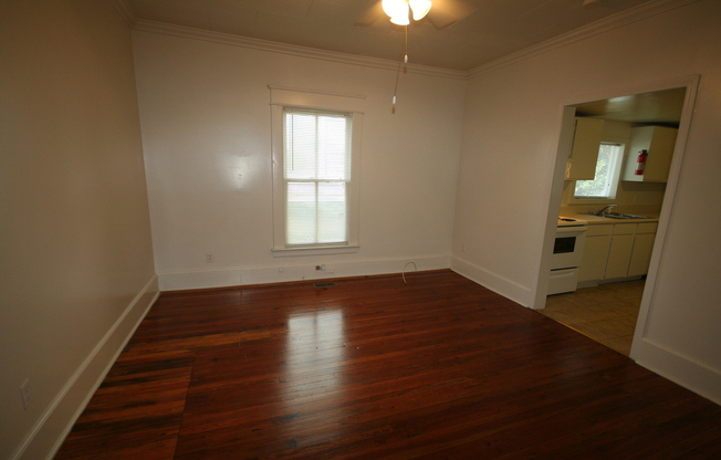 Spacious 3 Bed / 2 Bath Trinity Park Home - All Appliances and Large Fenced Yd