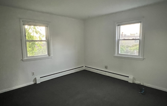 1 bed, 1 bath, 500 sqft, $1,900, Unit 1R