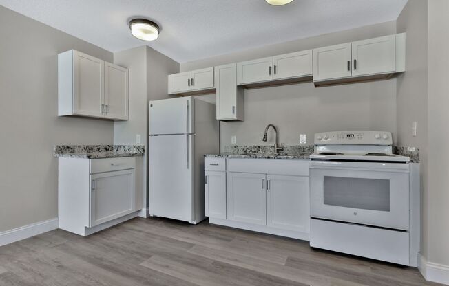 2 beds, 1 bath, $1,685, Unit 111