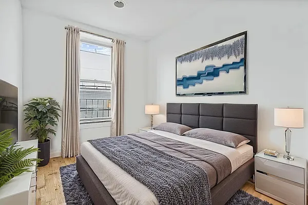290 NASSAU AVE