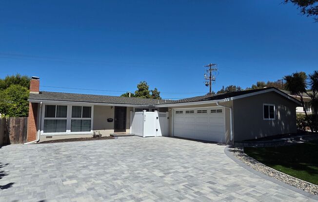 4+2 Single Family home on desirable Ventura street Near Hospital