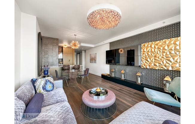 2 beds, 1 bath, 940 sqft, $6,500, Unit 11K