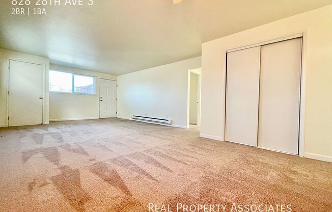 828 28 AVE S