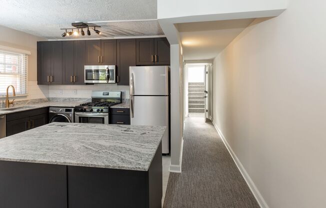 1 bed, 1 bath, 680 sqft, $1,095, Unit 003