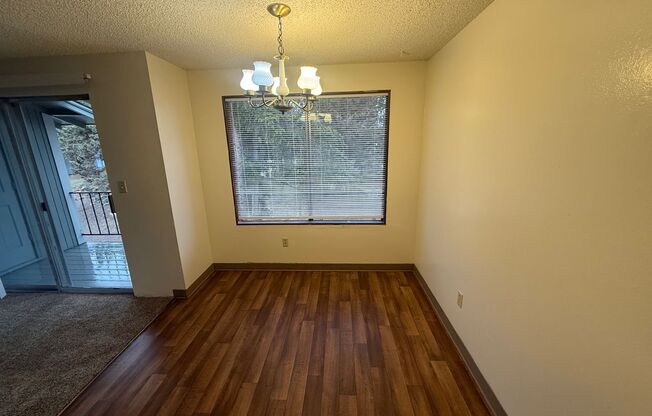 2 beds, 1 bath, 954 sqft, $1,425, Unit 17