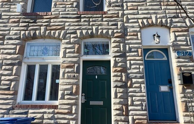 Charming 2 Bedroom/2.5 Bathroom Townhome in Upper Fells Point, Baltimore, MD!