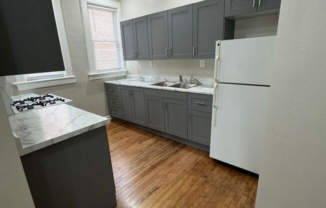 2 beds, 1 bath, 750 sqft, $850, Unit Unit 1