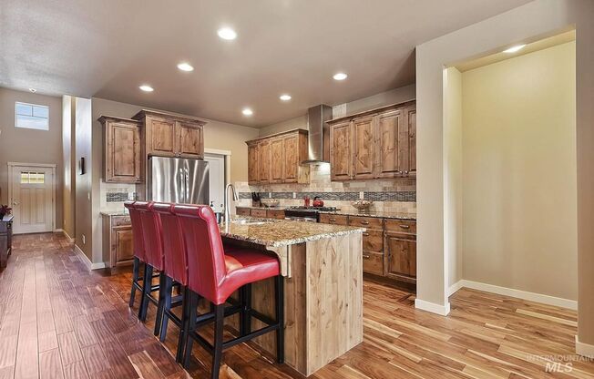 Pet Friendly Home Near The Foothills!
