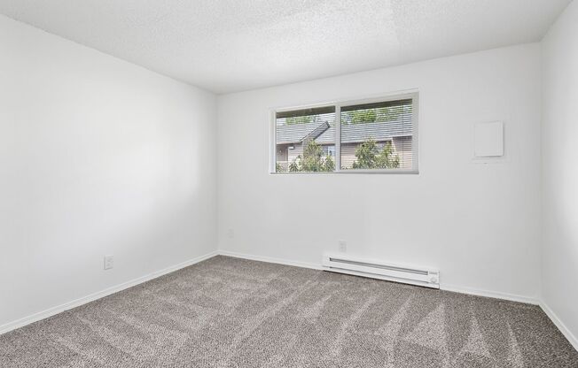 3 beds, 1 bath, 864 sqft, $1,995, Unit 17