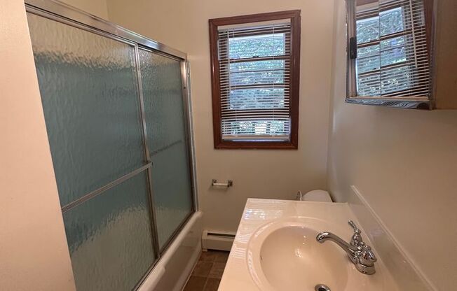 2 beds, 1.5 baths, 900 sqft, $1,440, Unit F-11