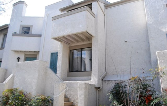 Woodlands in La Jolla  2 bedroom 1 bath townhome newly updated
