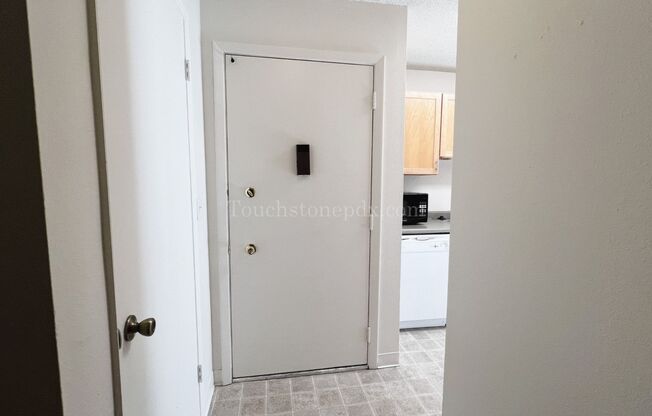 1 bed, 1 bath, $1,295, Unit 5812-4