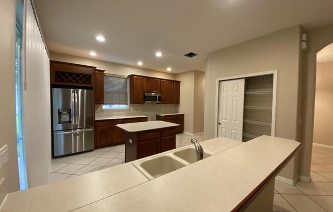 4 beds, 2 baths, 2,301 sqft, $2,350