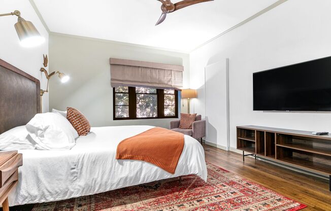 Studio, 1 bath, 300 sqft, $1,600, Unit 204H