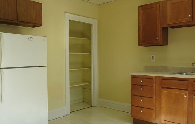 1 bed, 1 bath, 610 sqft, $1,129, Unit 7239 Penn Ave. #1A