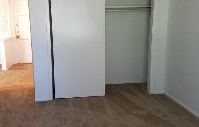 1 bed, 1 bath, 641 sqft, $800, Unit *421