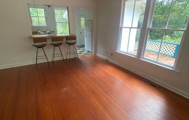Beautiful Studio Style Single Family Home Located Near the Coveted Midtown Area.