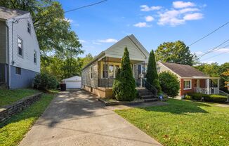 Charming 4 Bedroom Cape Cod close to Audubon Park