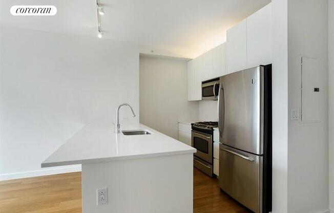 1 bed, 1 bath, 512 sqft, $3,700, Unit 18G