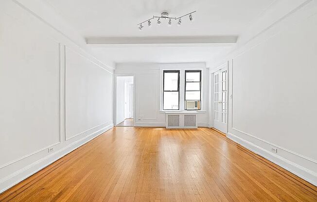 10 PARK AVE