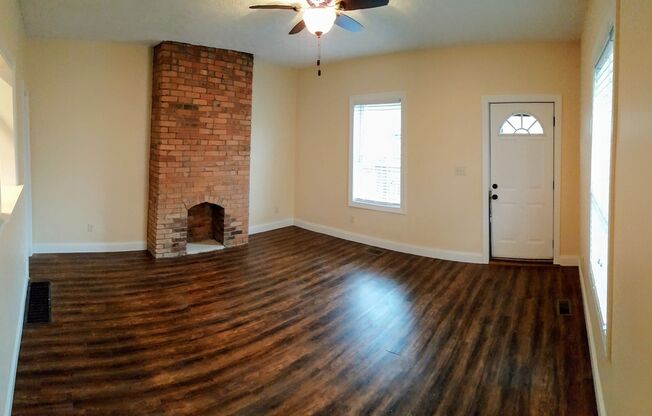 Rare East Franklinton Gem: 3 Bedroom / 2 Full Bathrooms & Walking Distance to Downtown