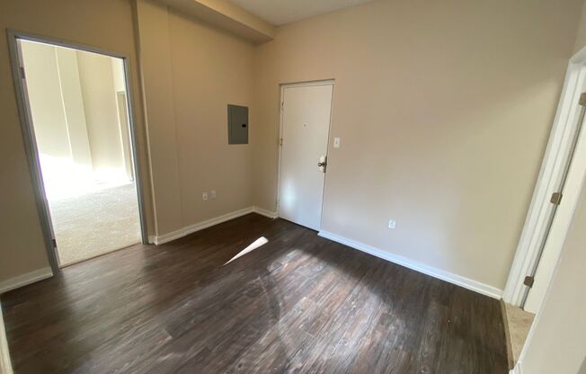 2 beds, 1.5 baths, $1,995, Unit 114