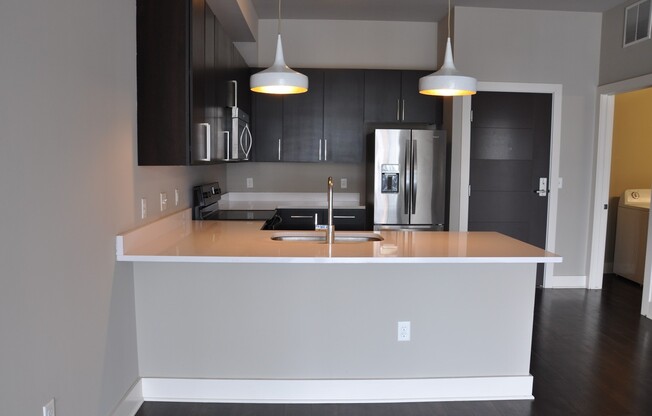 1 bed, 1 bath, 840 sqft, $1,800, Unit 511