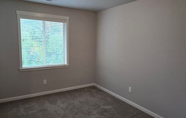 Beautiful 3 Bedroom Modern Home with Luxury Finishes
