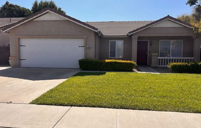 Nice home for rent in Tulare!