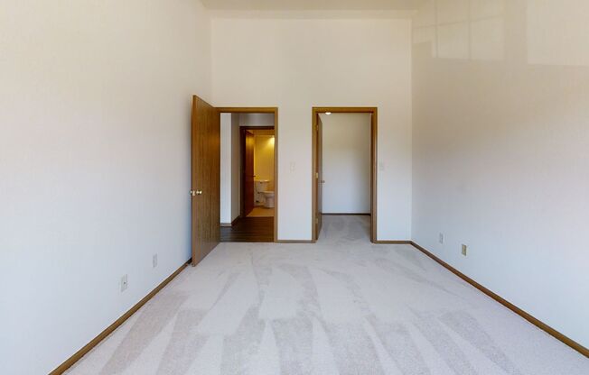 2 beds, 2 baths, $1,850, Unit 14240