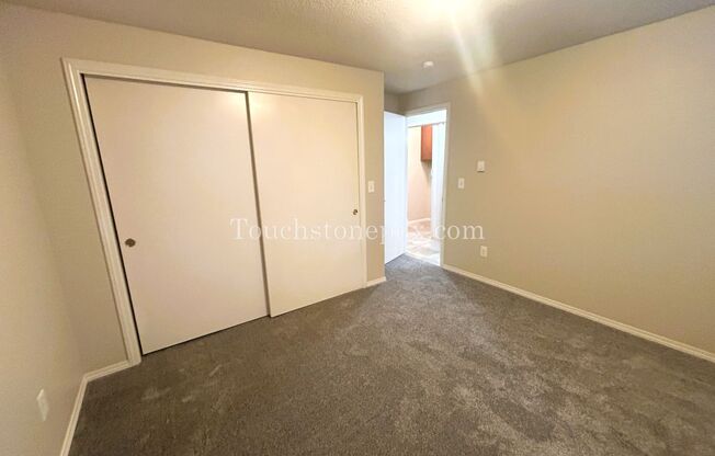 2 beds, 1 bath, 800 sqft, $1,795, Unit 1930