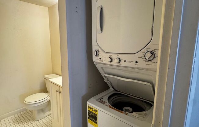 1 bed, 1 bath, 645 sqft, $1,075, Unit 405