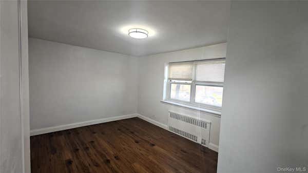 66 4 GRAND CENTRAL PKWY