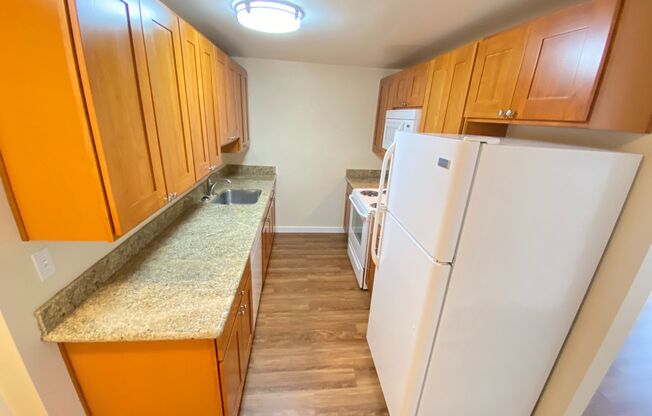 515 East Denny Apartments