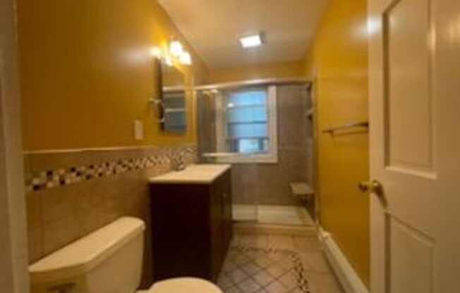 2 beds, 1 bath, 1,500 sqft, $1,850, Unit 810-202