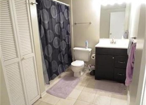 2 beds, 1.5 baths, 728 sqft, $3,250, Unit 303