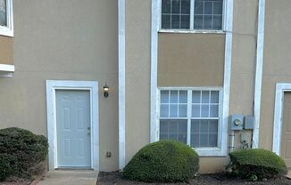 Spacious Townhouse with Convenient Location