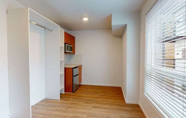 Studio, 1 bath, 170 sqft, $1,199, Unit 5309