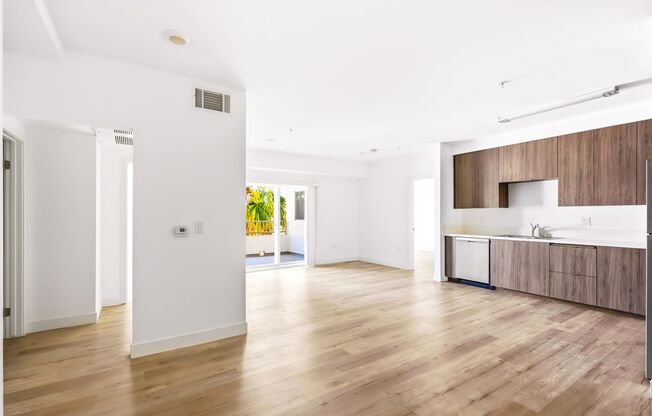2 beds, 2 baths, 1,037 sqft, $2,950, Unit 301