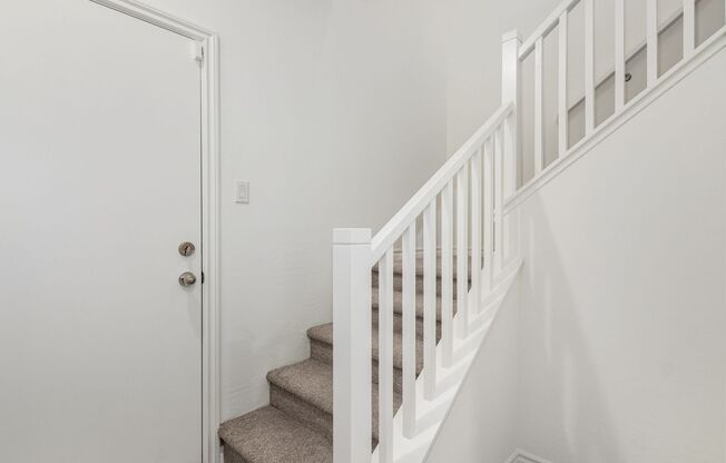 3 beds, 3 baths, $2,095