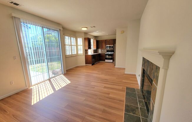 Lovely and Spacious 4-bedroom Beauty in Desirable Ardenwood!