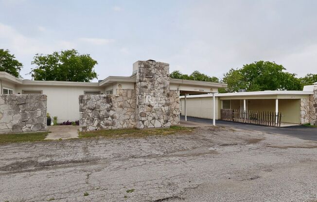 6808 Trail Lake Drive