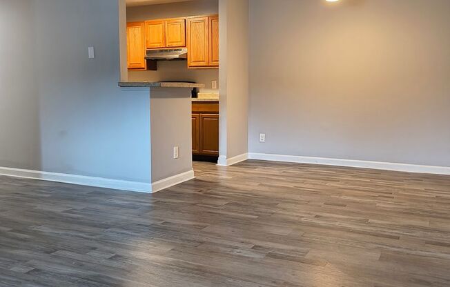 2 beds, 1.5 baths, 940 sqft, $1,385, Unit 9320-01