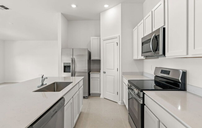 3 beds, 2 baths, 1,555 sqft, $2,350