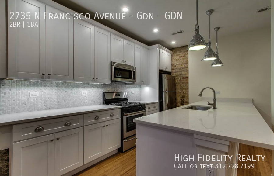 2735 N Francisco Ave