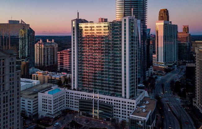 Spacious 1 Bedroom Condo in Heart of Buckhead with Stunning Downtown Views!