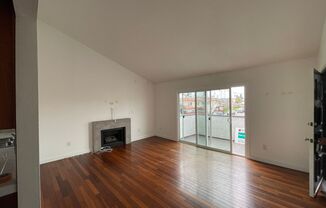 CONSTANTINE SEVEN SEAS (#702)