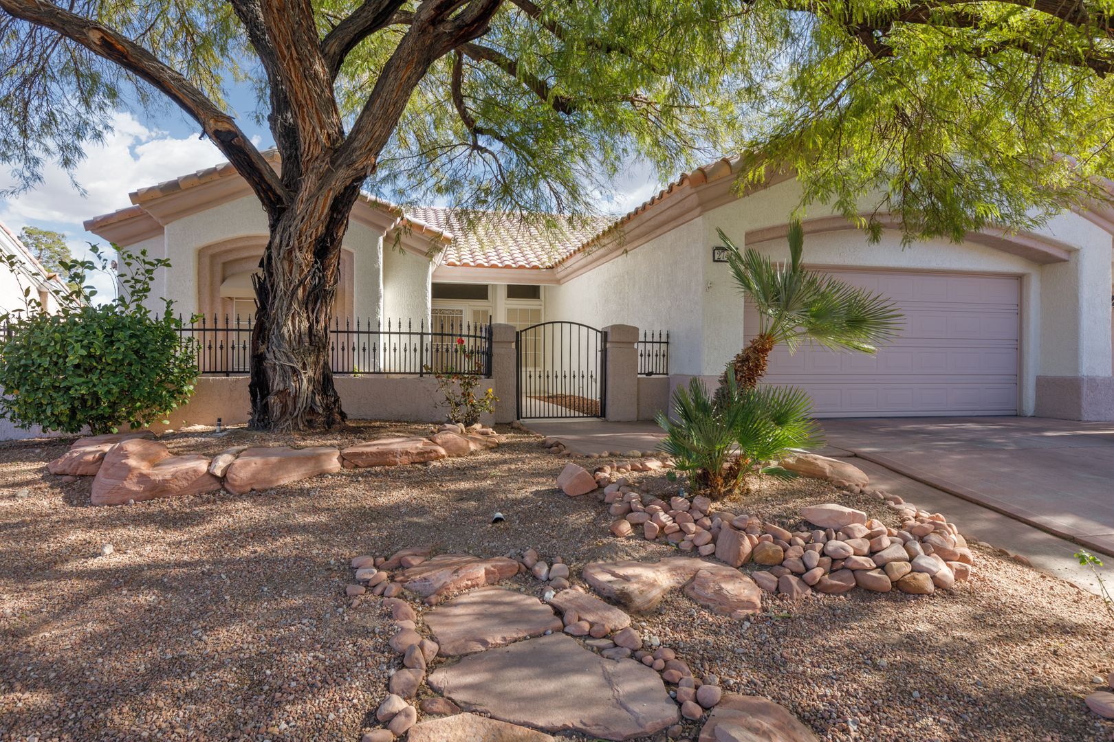 Gorgeous Single Story Home in The Sun City Summerlin