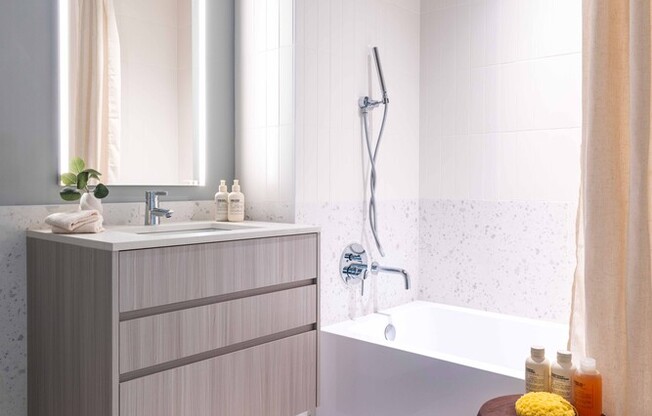 2 beds, 2 baths, $14,500, Unit PHH