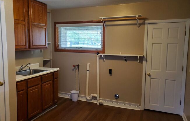 2 beds, 1 bath, $1,450